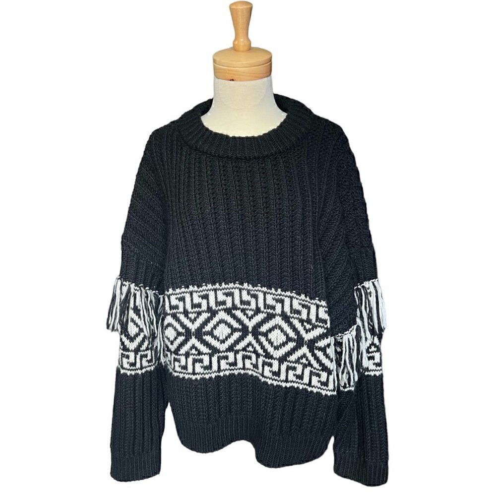 H&m cable knit black fringe women’s sweater . Size XXL